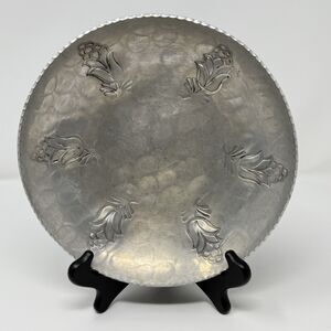 Vintage Hand Wrought Aluminum Buenilum Decorative Fruit/ Bread Bowl Flower Desig